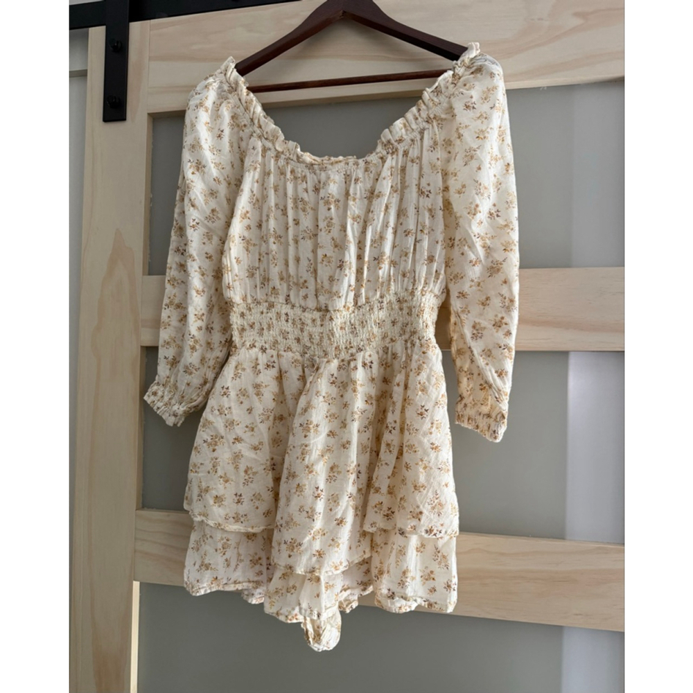 American Eagle Cream Floral Off-Shoulder Romper Size M